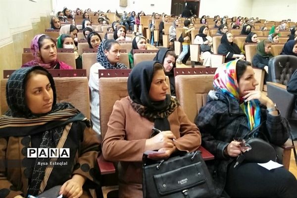 انتخابات انجمن اولیا و مربیان دبستان دخترانه معارف 6 ناحیه 3