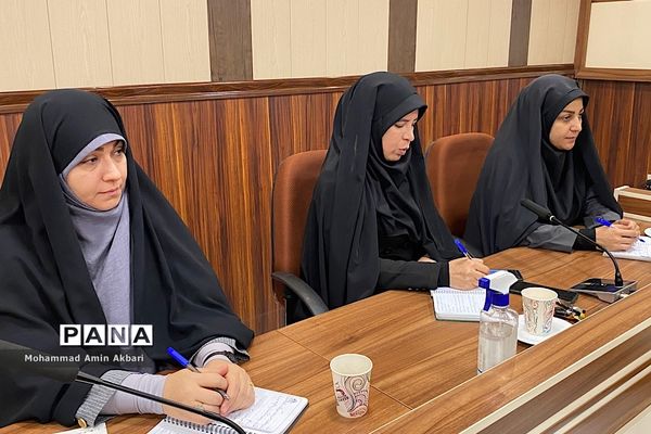 جلسه هماهنگی شورای کانون بسیج فرهنگیان در اداره آموزش و پرورش ناحیه‌یک شهرری