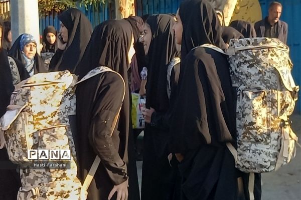 اعزام دانش‌آموزان دختر شهرستان‌قرچک به اردوی راهیان نور