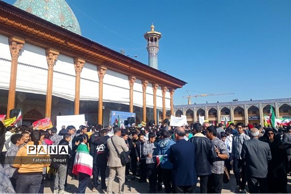 تجمع دانش‌آموزان شیراز در حمایت از مردم غزه و محکومیت جنایات اسرائیل