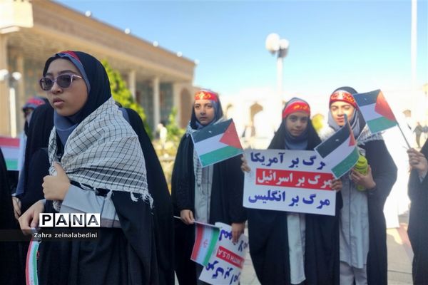 حضور پرشور دانش‌آموزان شیرازی در تجمع محکومیت رژیم کودک‌کش صهیونیستی