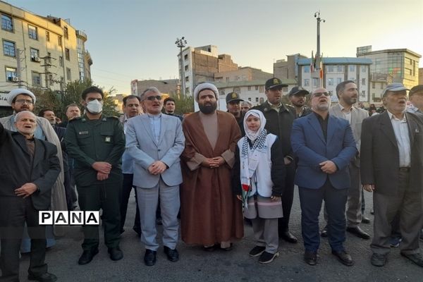 تجمع مردم شهرستان قدس در حمایت از ملت بی‌دفاع غزه