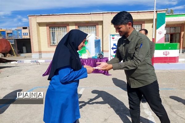 بازدید رئیس سازمان دانش‌آموزی خراسان جنوبی از مدارس نهبندان