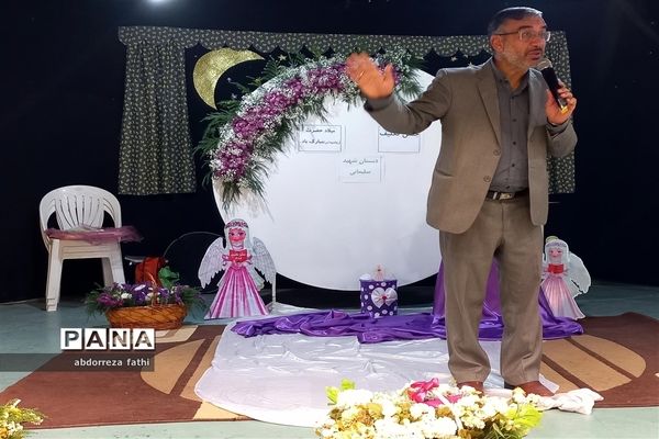 جشن تکلیف دانش‌آموزان آموزشگاه شهید سردار سلیمانی در دلیجان