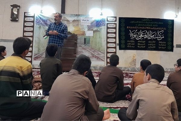 نماز جماعت در دبیرستان علامه طباطبایی ناحیه 2ری