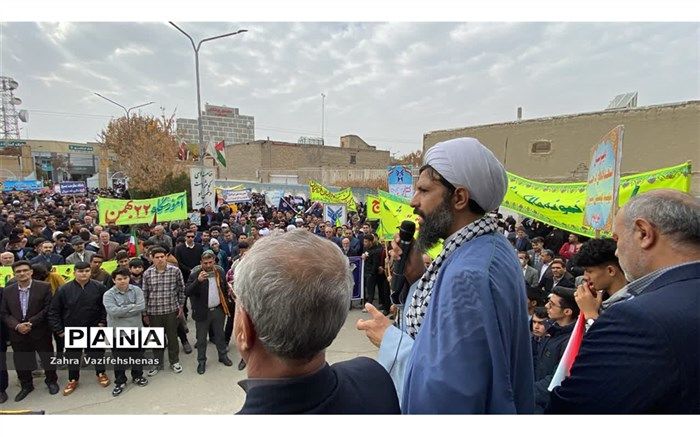 تجمع و راهپیمایی بزرگ مدیران دانش آموزان مادران کودکان و اقشار مختلف مردم شیروان در حمایت از کودکان غزه برگزار شد