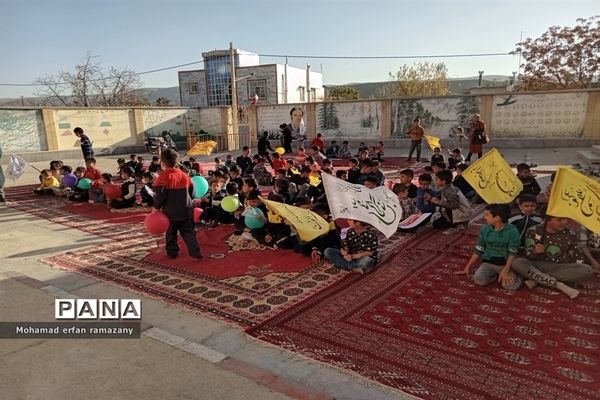 مراسم ولادت حضرت زینب(س) و روز پرستار در مدرسه شهید چاهی شهرستان راز