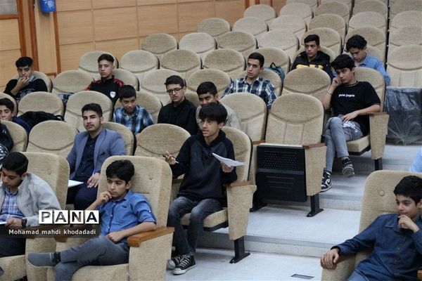 روز اول دوره آموزشی دانش‌آموز خبرنگاران پسر اهواز