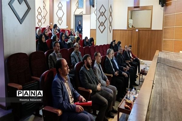 همایش تجلیل از نویسندگان شهرستان‌ قرچک