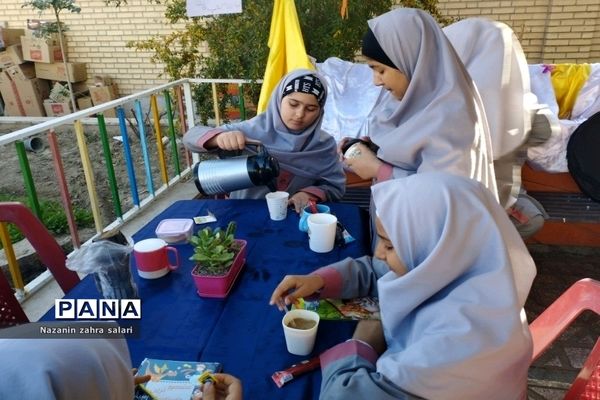 افتتاح کافه کتاب در آموزشگاه دخترانه آیت الله خامنه‌ای  شهرستان پیشوا