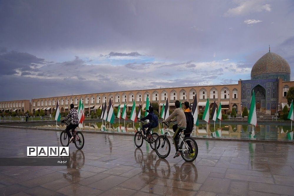 طراوت باران در اصفهان پاییزی