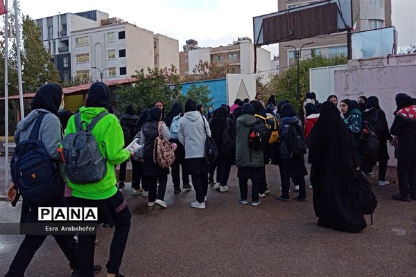 حضور دانش‌آموزان دبیرستان دخترانه علوی ناحیه 3 در دوره آموزشی کمک‌های اولیه