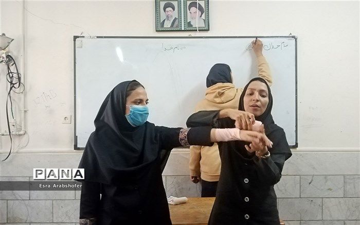 هجدهمین روز از دوره آموزشی کمک‌های اولیه در ناحیه 3 شیراز/فیلم