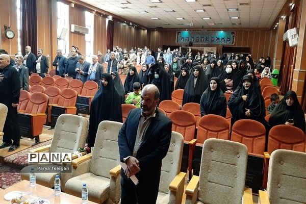 گردهمایی فرماندهان ادواری پایگاه‌های بسیج در شهرستان قرچک