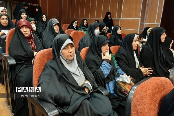 گردهمایی فرماندهان ادواری پایگاه‌های بسیج در شهرستان قرچک