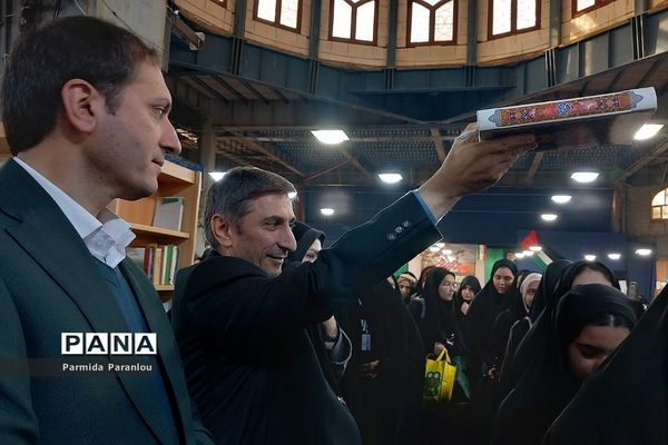 اعزام دانش‌آموزان دختر شهرستان ‌بهارستان به اردوی معنوی راهیان‌نور