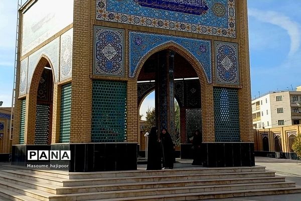 مراسم اختتامیه اردوی راهیان نور دختران در گلزار شهدای گمنام شهرستان ورامین