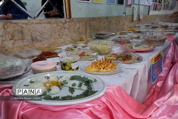 جشنواره صبحانه سالم در دبیرستان دکتر جواد حداد۲ ناحیه ۵