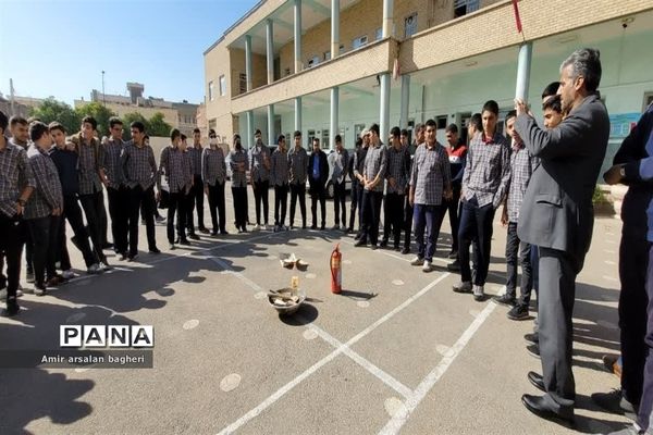 برگزاری اولین مرحله اردوی عملی  دفاعی در دبیرستان نمازی