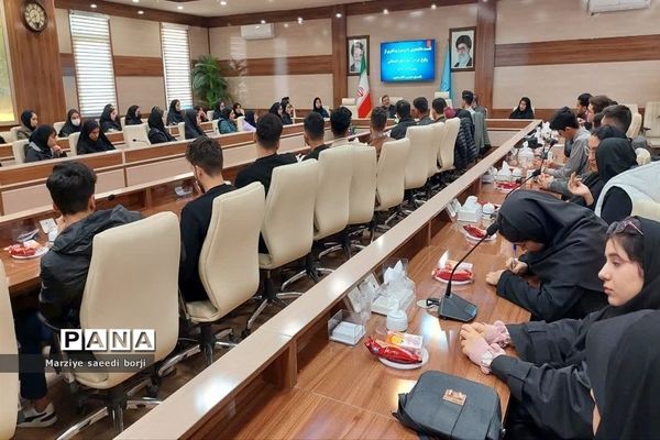 نشست صمیمی دانشجویان رشته حقوق با دادستان عمومی شهرستان بجنورد