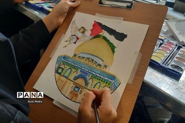 نمایشگاه هنرهای تجسمی در راستای حمایت از کودکان غزه در پاکدشت