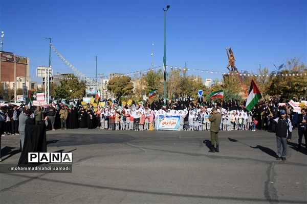 راهپیمایی مردم شهرستان دلیجان در حمایت از کودکان مظلوم فلسطین