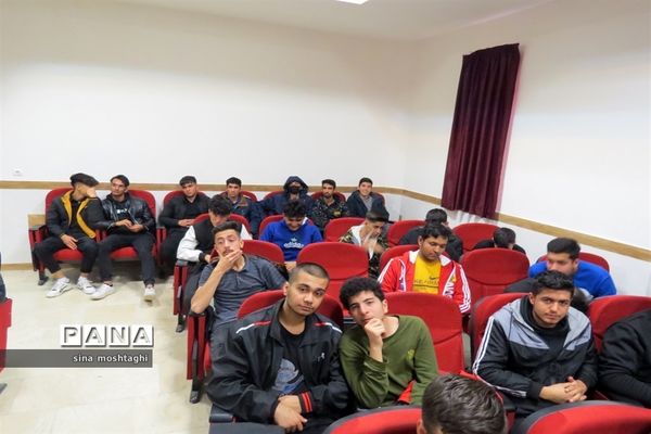 محفل قرآنی هنرستان امام خمینی(ره) شهرستان بجنورد