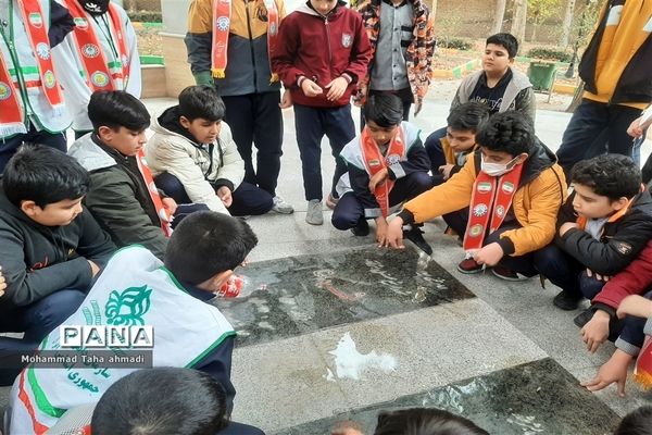 غبارروبی مزار شهدای  گمنام و بازدید از کتابخانه عمومی شهید بهشتی  آشخانه