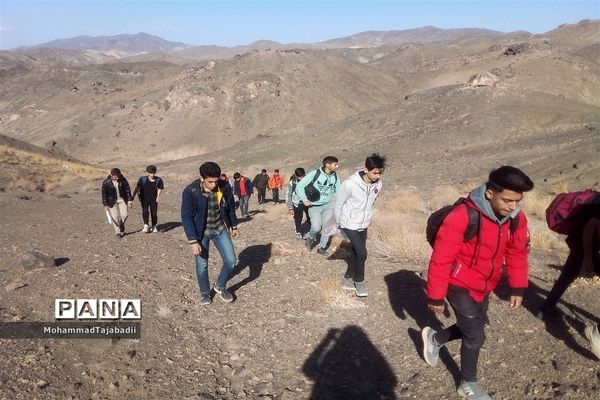 ‌کوه‌پیمایی هنرجویان هنرستان شهید‌دیواندری سبزوار