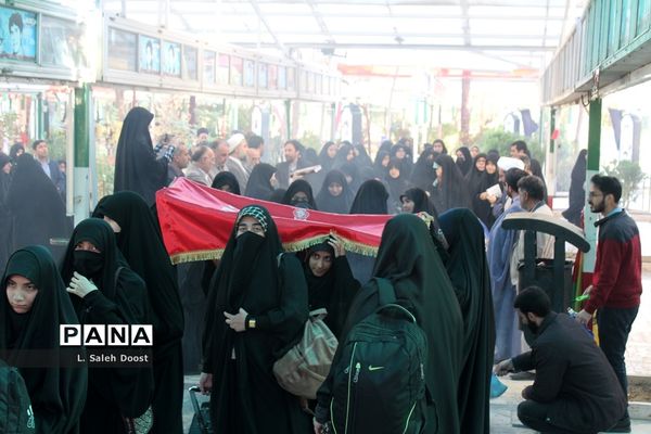 اعزام دانش‌آموزان مدارس دخترانه ناحیه چهار قم به اردوی راهیان نور