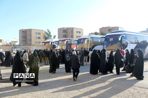 اعزام دانش‌آموزان مدارس دخترانه ناحیه چهار قم به اردوی راهیان نور