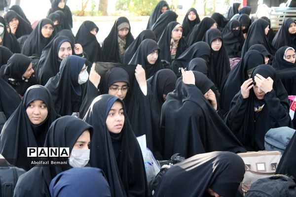 اعزام دانش‌آموزان مدارس دخترانه ناحیه چهار قم به اردوی راهیان نور