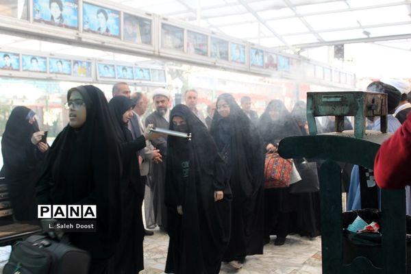 اعزام دانش‌آموزان مدارس دخترانه ناحیه چهار قم به اردوی راهیان نور