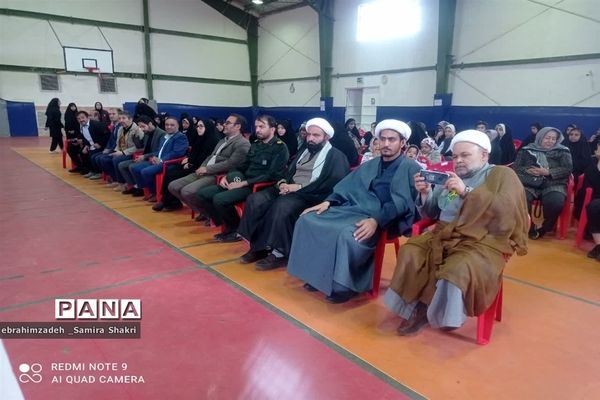 اعزام دانش آموزان پایه دهم شهرستان جاجرم به  اردوی راهیان نور