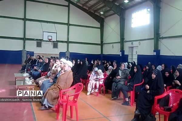 اعزام دانش آموزان پایه دهم شهرستان جاجرم به  اردوی راهیان نور