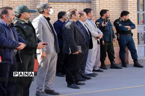 مانور زلزله دردبیرستان فرزانگان امین ۱, ناحیه ۳