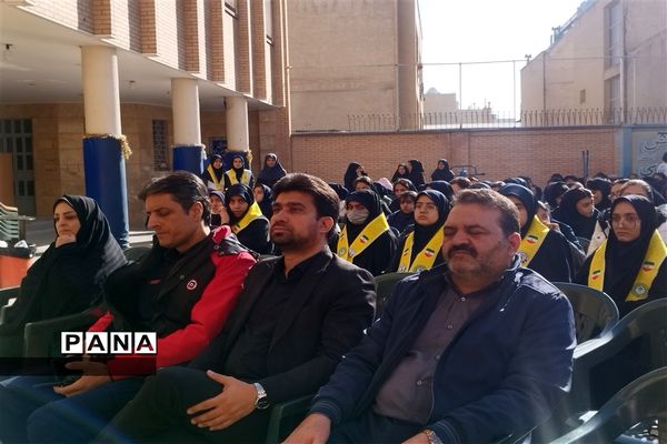 مانور زلزله دردبیرستان فرزانگان امین ۱, ناحیه ۳