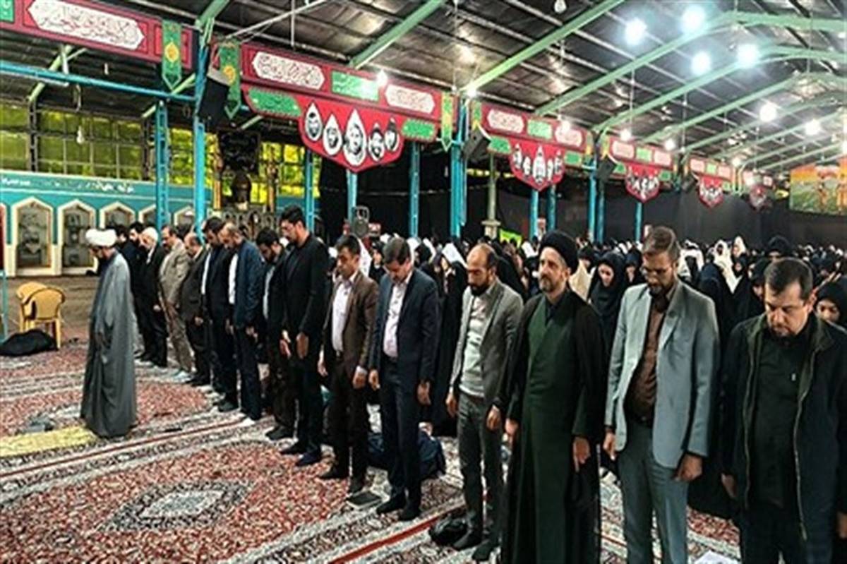 ناحیه ۵ و ۶ میزبان نماز وحدت در گلستان شهدا اصفهان/ فیلم