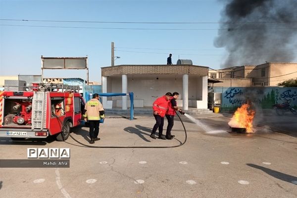 بیست و پنجمین مانور سراسری زلزله و ایمنی در دبستان شهید مرتب بهبهان