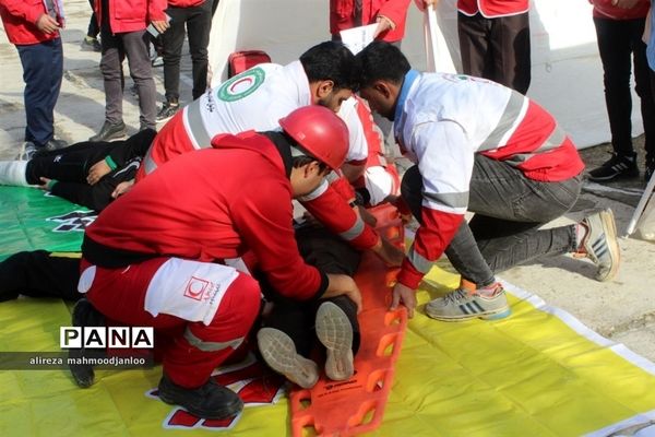 مانور سراسری زلزله و ایمنی در مدارس گلوگاه