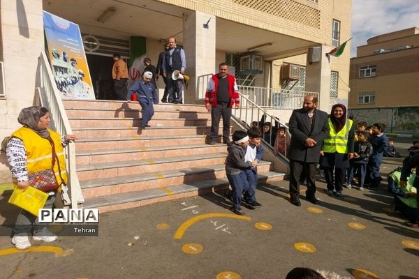 بیست و پنجمین مانور زلزله در منطقه ۱۸ تهران