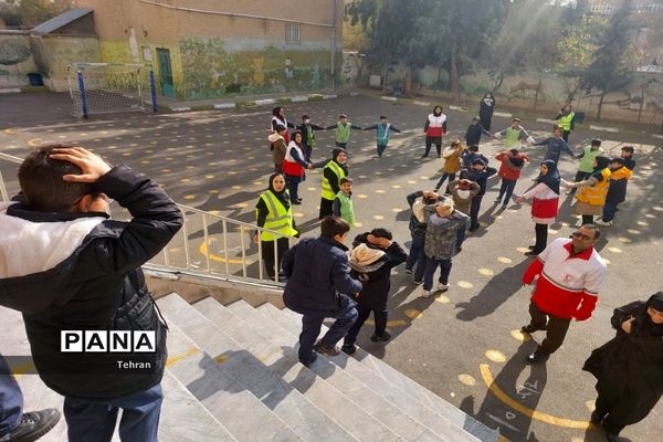 بیست و پنجمین مانور زلزله در منطقه ۱۸ تهران
