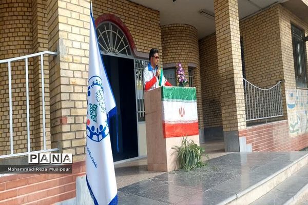 مانور سراسری زلزله در دبیرستان مسلم شهرستان ملارد