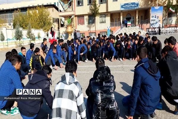 مانور سراسری زلزله در دبیرستان مسلم شهرستان ملارد