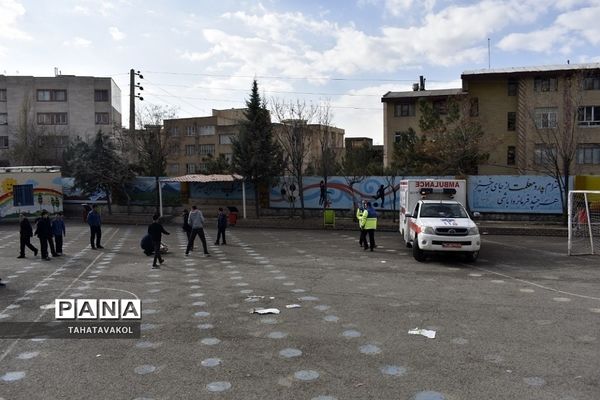 مانور زلزله در مدرسه شهید بهشتی شهرستان پردیس