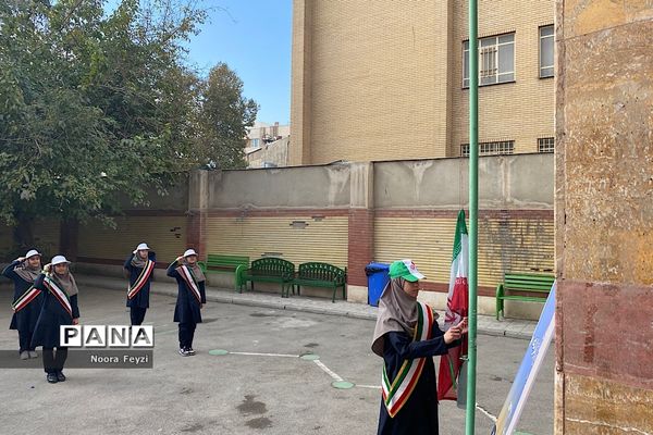 برگزاری مانور زلزله در دبیرستان بعثت ناحیه یک شهرری