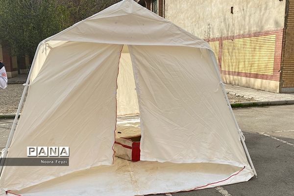 برگزاری مانور زلزله در دبیرستان بعثت ناحیه یک شهرری