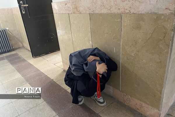 برگزاری مانور زلزله در دبیرستان بعثت ناحیه یک شهرری