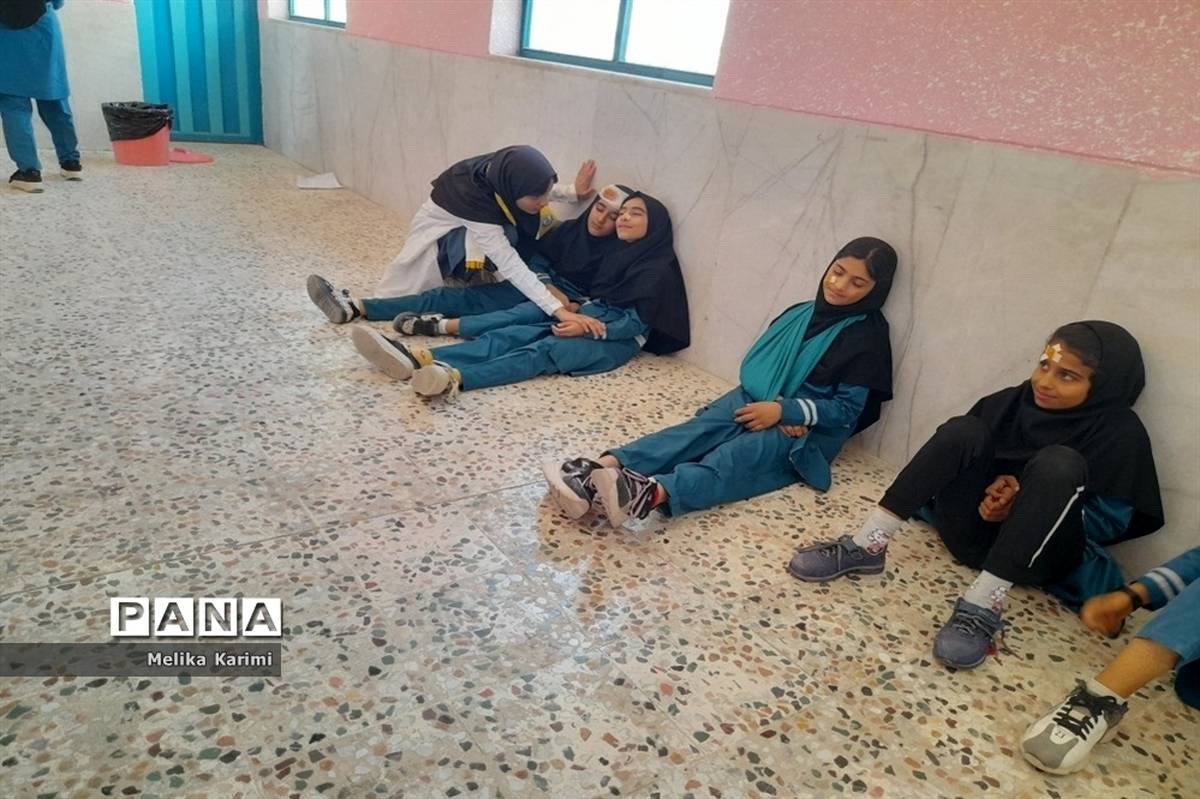 مانور زلزله در دبیرستان دخترانه شهید‌اژدری کوهمره نودان