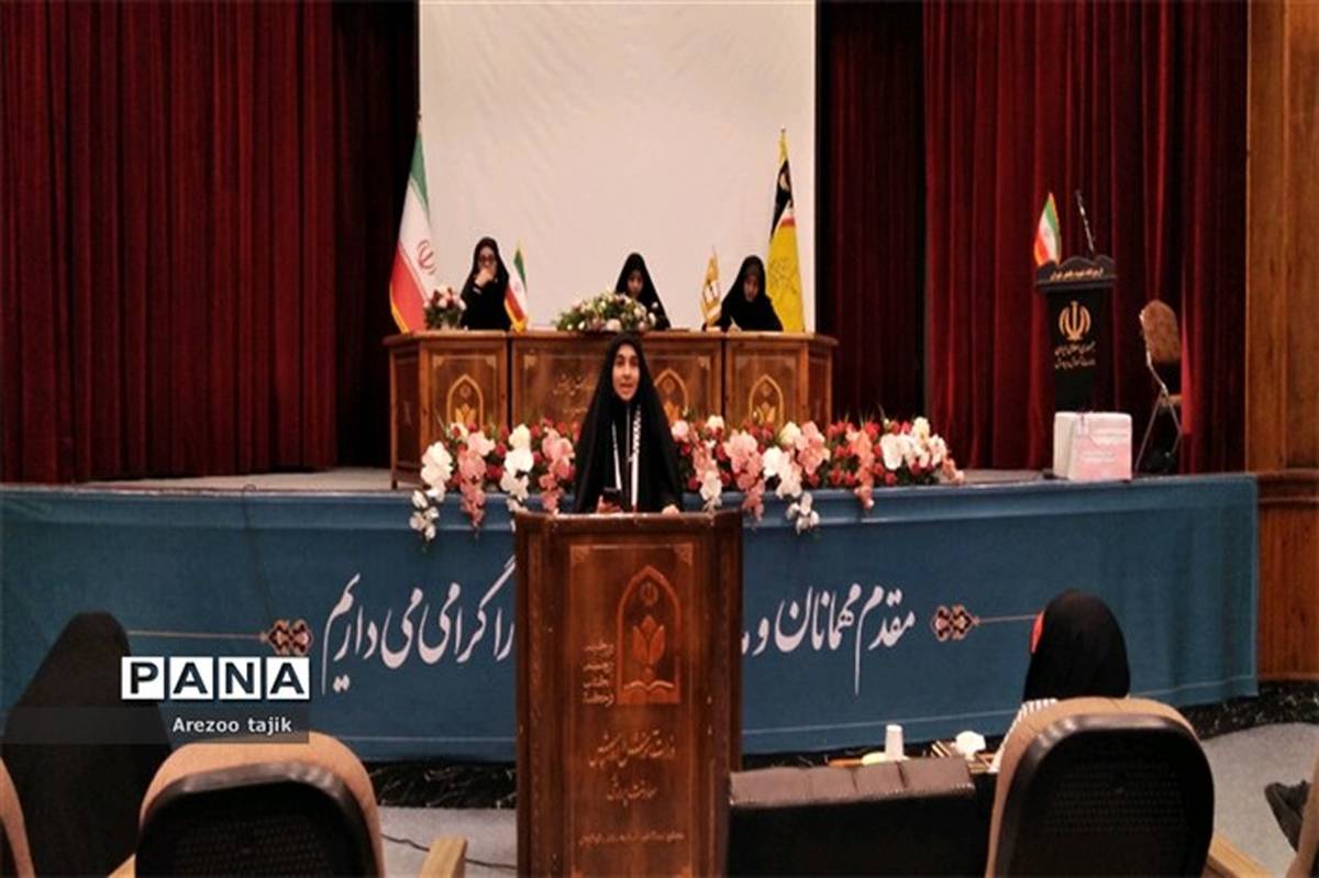 اختتامیه و برگزاری انتخابات مجمع عالی بسیج دانش‌آموزی در اردوگاه شهیدباهنر/فیلم